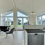 Semesterbostad Sighfrith - 150m From The Sea By Interhome